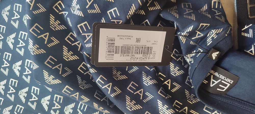 Футболка Emporio Armani