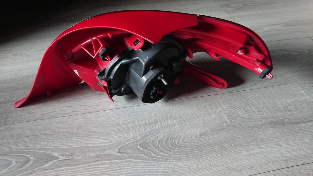 Stop far spate stanga peugeot 208 2012-2015 original VISTEON79998D