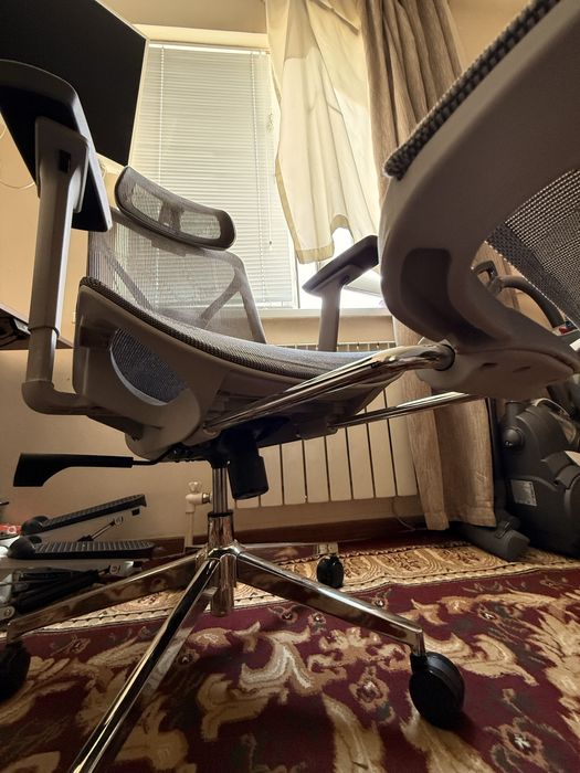 Kreslo multifunksionalniy sotiladi