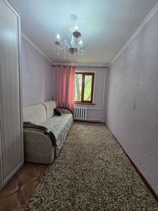 Продается 3-ком кв район Универмаг