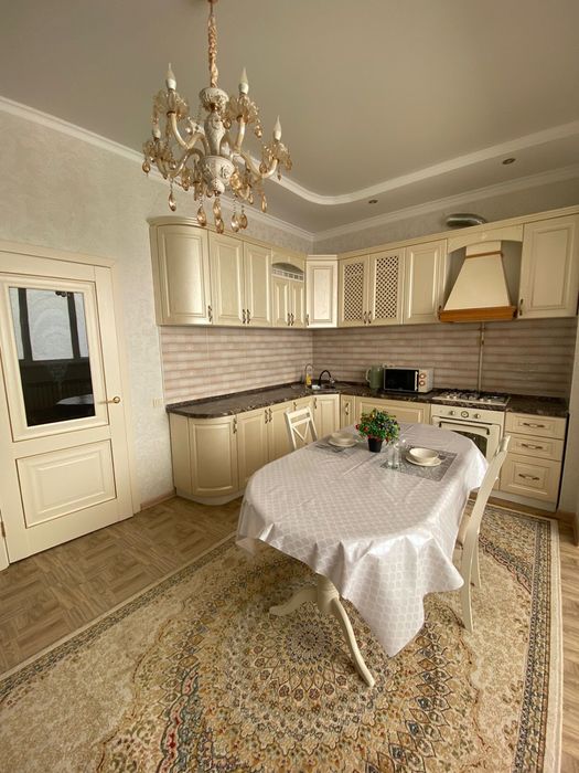 Сдам посуточно 1 комн Батыс 2