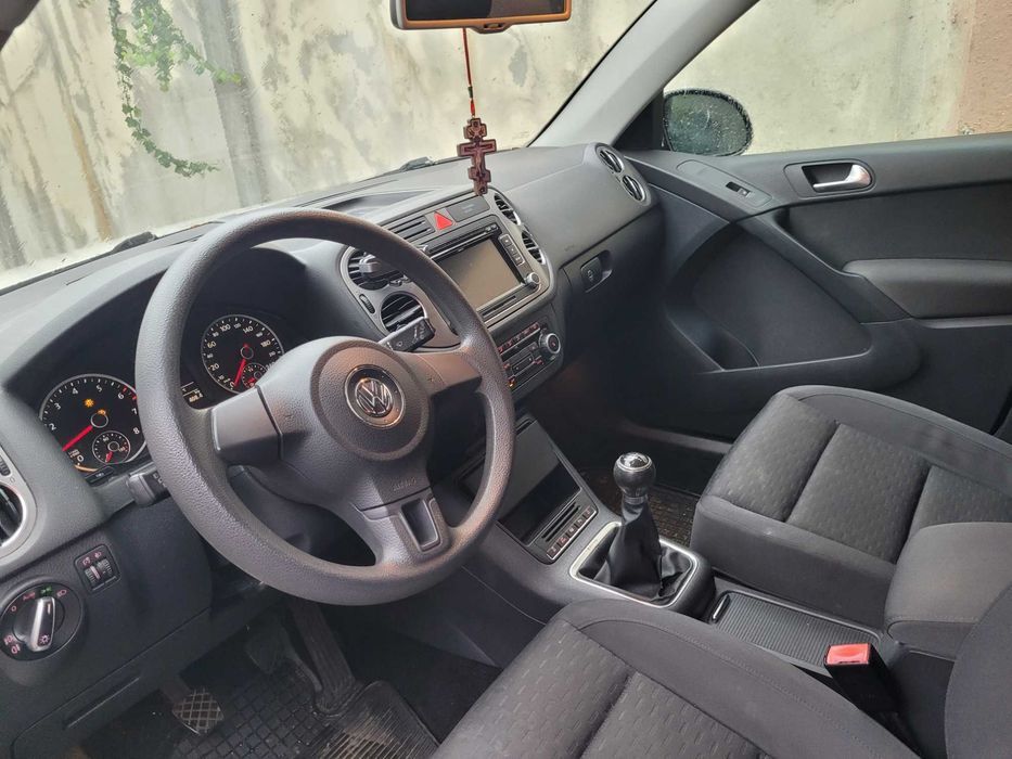 Vând VW Tiguan 2.0 Benzina | Decembrie 2011 | 4x4 Permanent | 185.000 km | Dotări Top