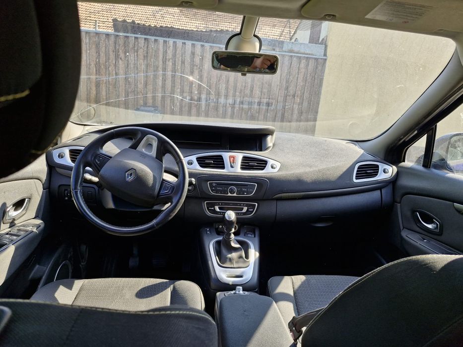 Vând Renault Scenic 3 Pentru Dezmembrări An 2013