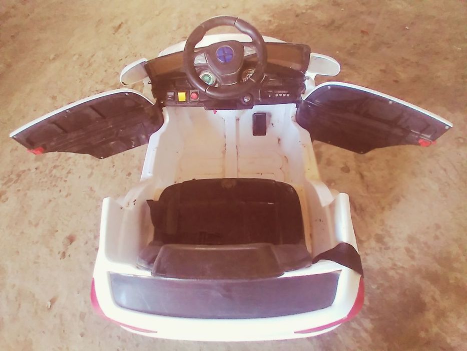 Yangi.      Mashina sotiladi