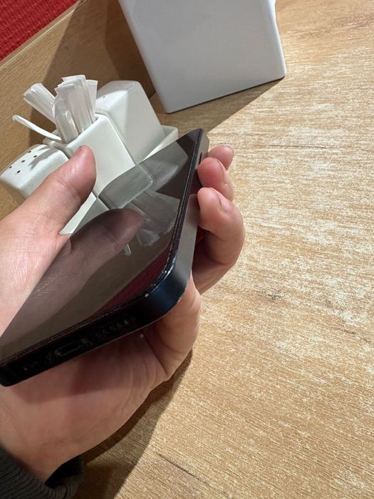 Продам айфон 14 128гб