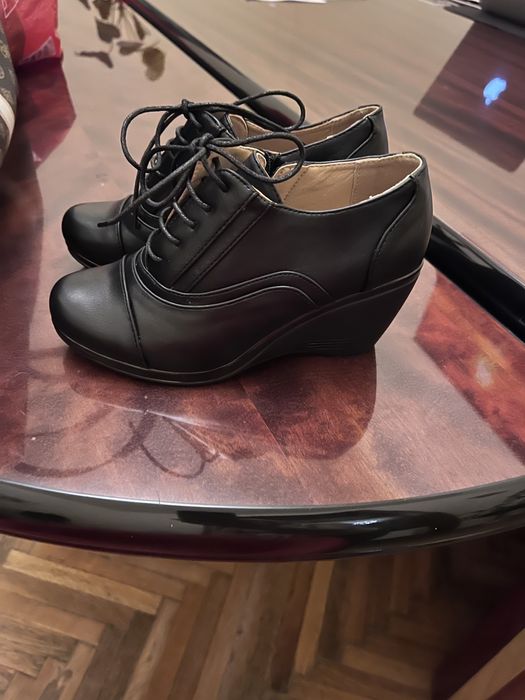 Vand ghete noi cu platforma