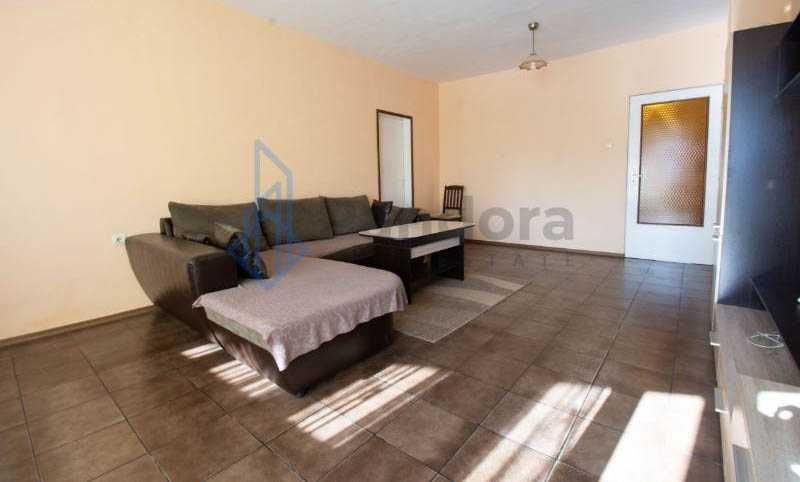 Дава се под наем Тристаен апартамент в София, Младост 4 - 105 кв.м за 550 € - Снимка #1