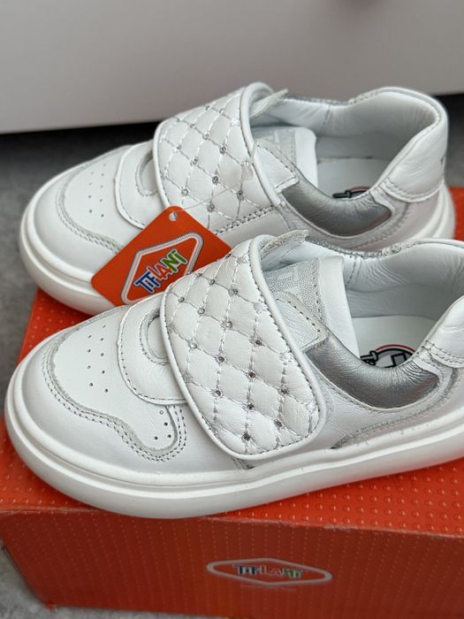 Кроссовки Тифлани новые для девочки