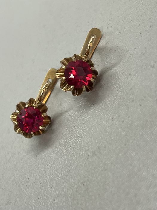 Золотые серьги 583