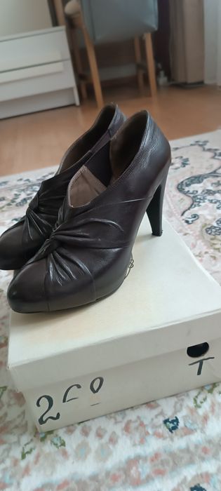 Продам кожаные туфли