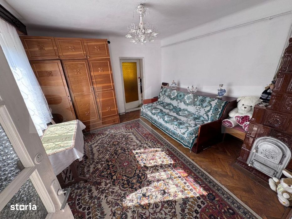 Casa de vacanta, de vanzare, cu 4 camere, 165 mp, zona Vulcana Pandele