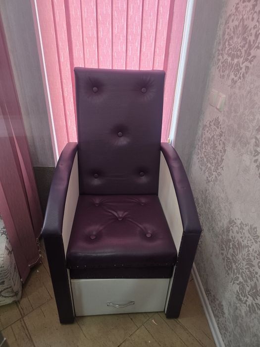 Стол за .педикюр