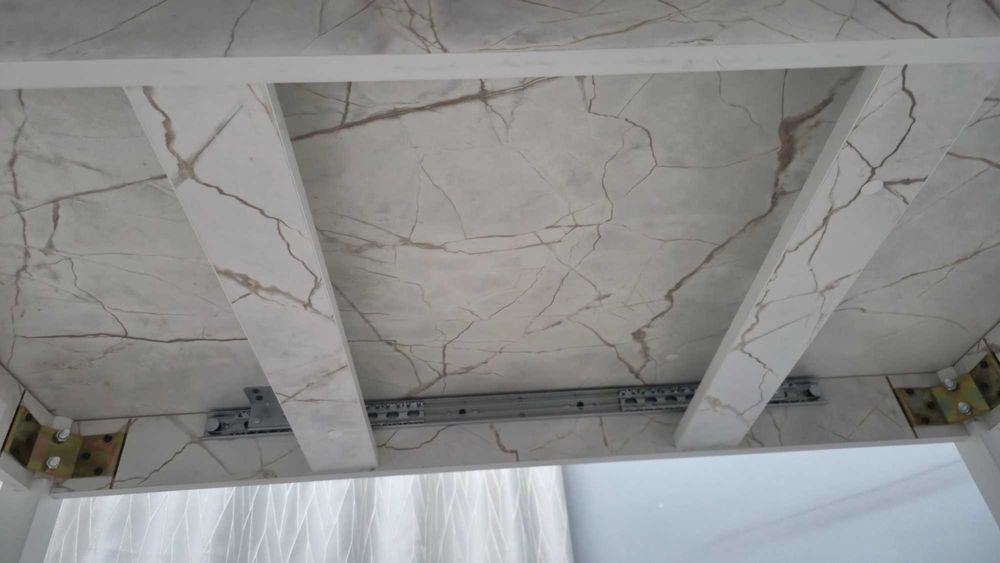 Продам стол в отличном состоянии