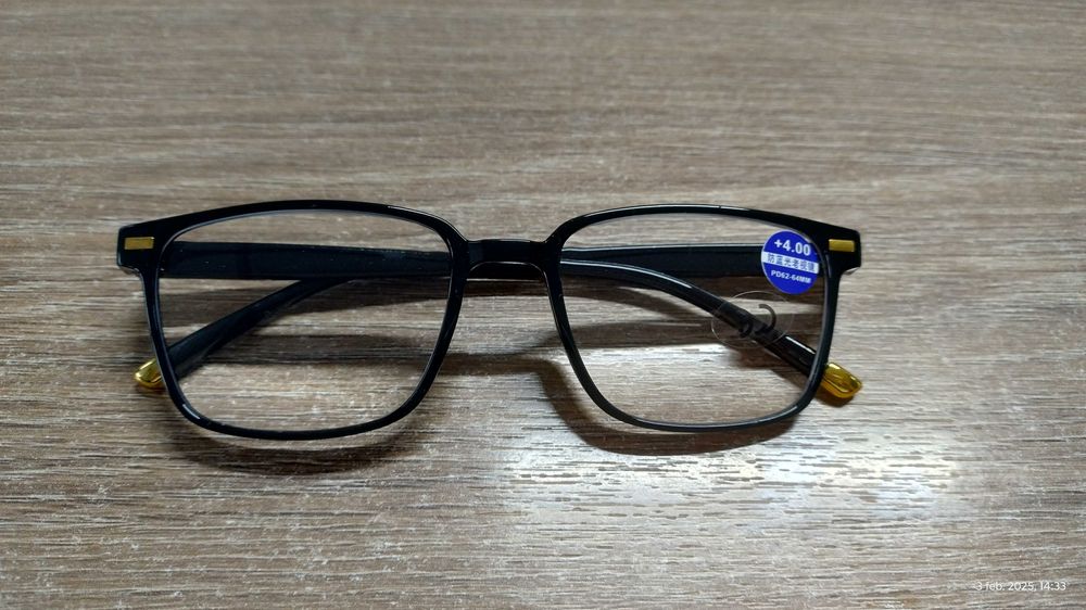 Ochelari vedere pentru aproape - CITIT