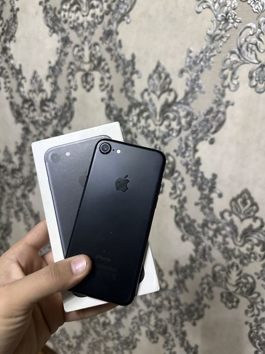 IPhone 7 Sotiladi sirochna