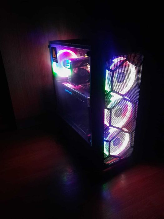 Unitate PC- I7 4790, 16GB RAM, Radeon RX 480 8GB DDR5 256 BITI