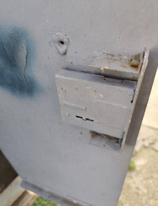 Сейф СССР в отличном состоянии можно покрасить