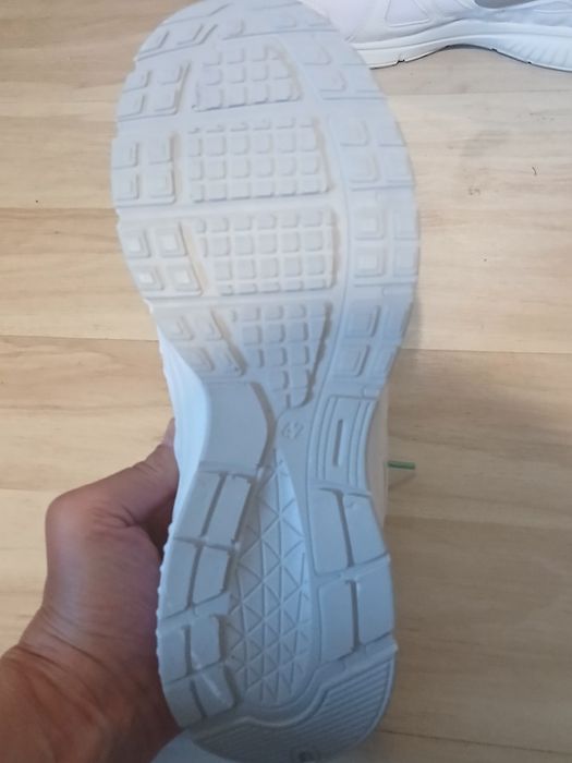 Маратонки NIKE Намаление