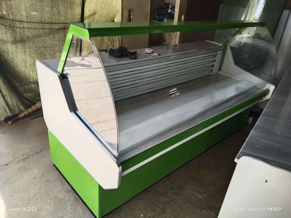 Витрина холодильник