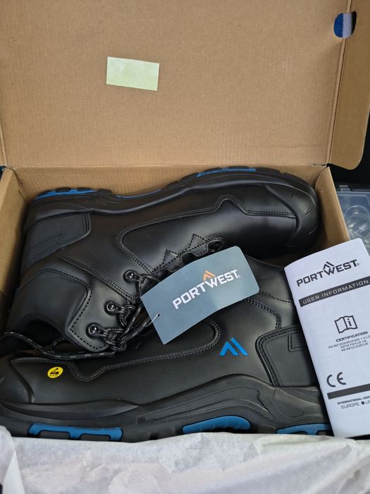 Работни обувки Portwest FC 18