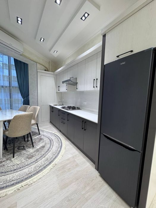 Продается 3 ком. Квартира на 2 этаже площадью 75 кв.м. В Микрорайоне