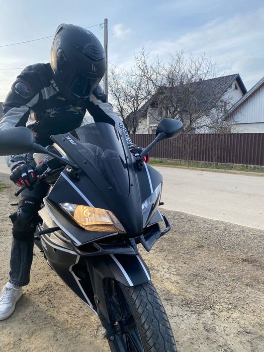 Yamaha yzf r125 2012