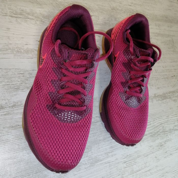 Nike дамски маратонки за фитнес и бягане