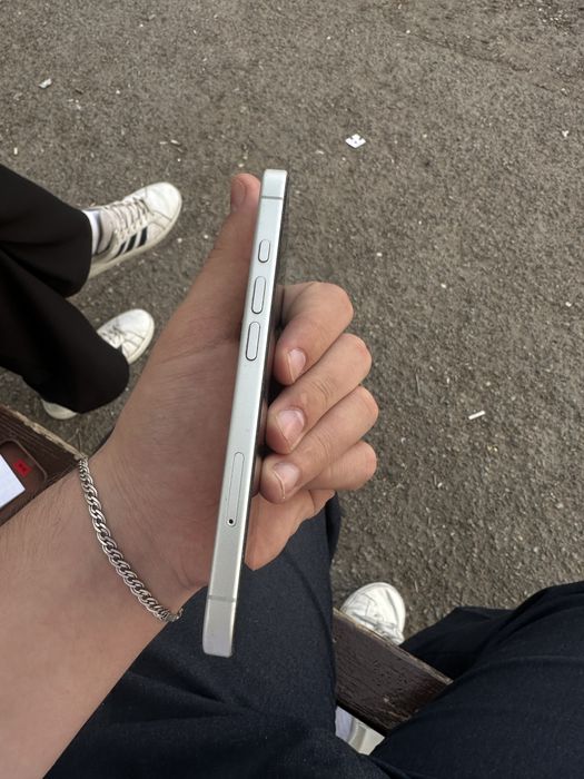 продам или обменяю iphone 16