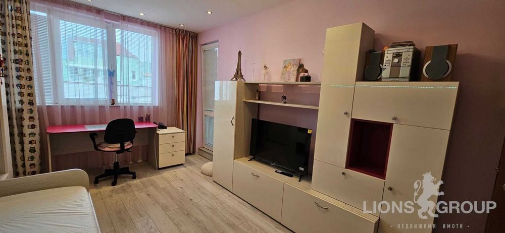 Дава се под наем Тристаен апартамент в Варна, Левски - 95 кв.м за 747.66 € - Снимка #10