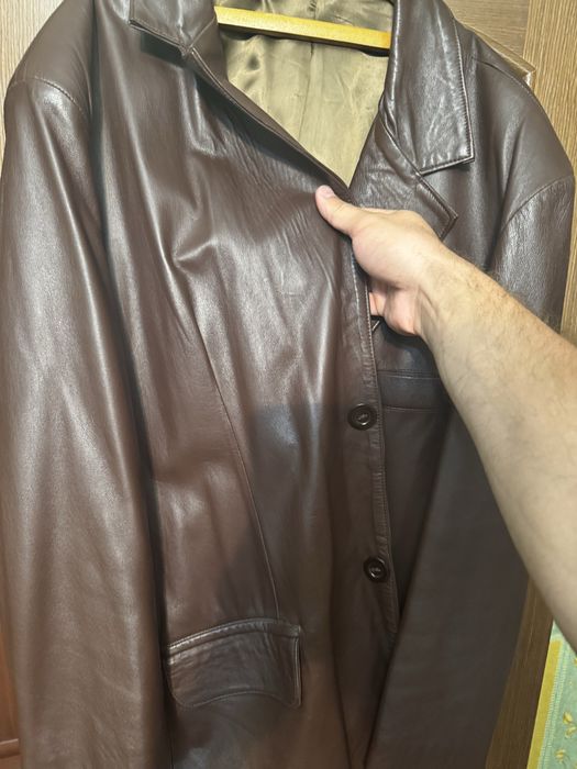 Продам костюм и куртку кожаную