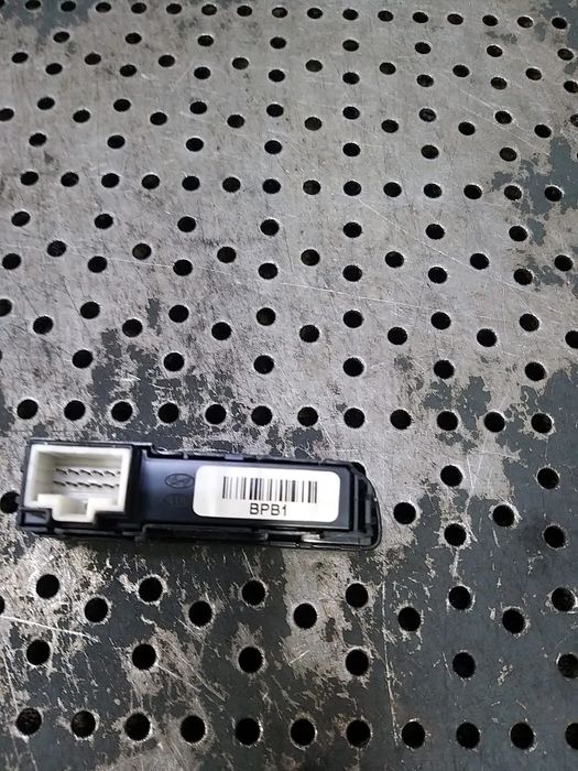 Panou butoane centuri hyundai i10 ba ia 299131521