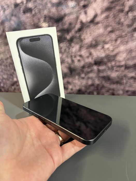 Продам Iphone 15 pro 256g