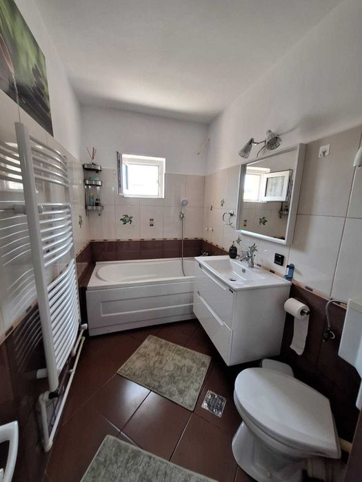 Mangalia apartament 2 camere regim hotelier Rozelor