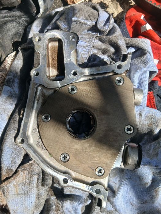 Vând sau schimb cu diverse chiulasa completa opel insignia 2.0 160 A20