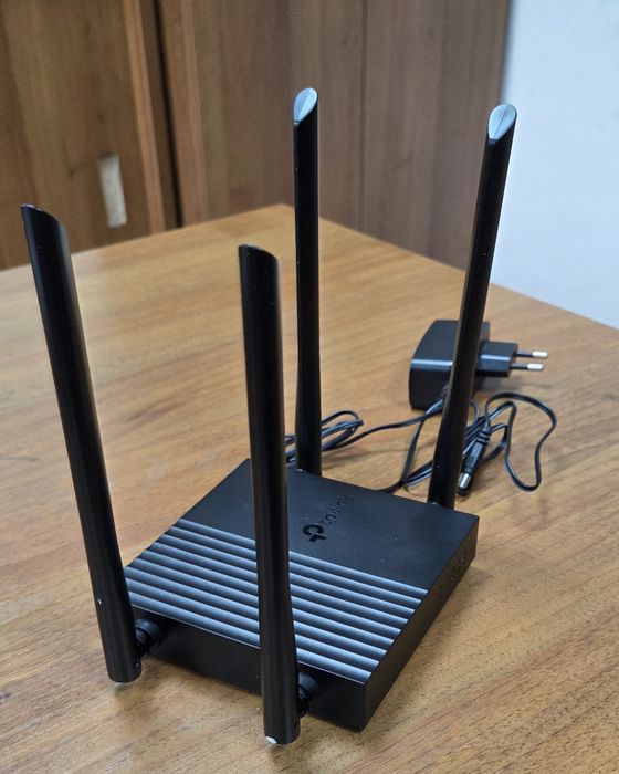 Modem sotiladi Tp link Arche C64