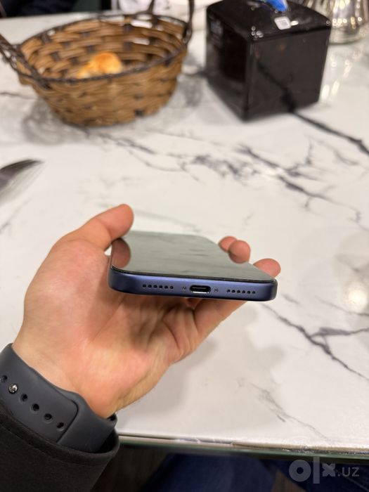 Iphone 17pro max 256 95% ideal kar dok srochna sotiladi