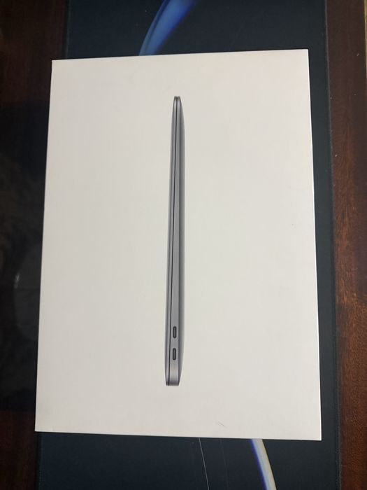 MacBook Air 13 2019 / 128gb