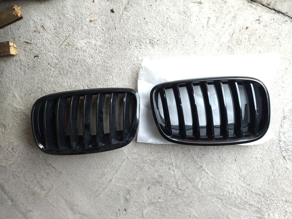 Grilă BMW X6 negru lucios!