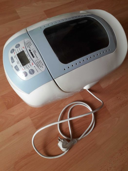 Masina de facut paine Alaska BM2000 cu 10 programe, stare impecabila