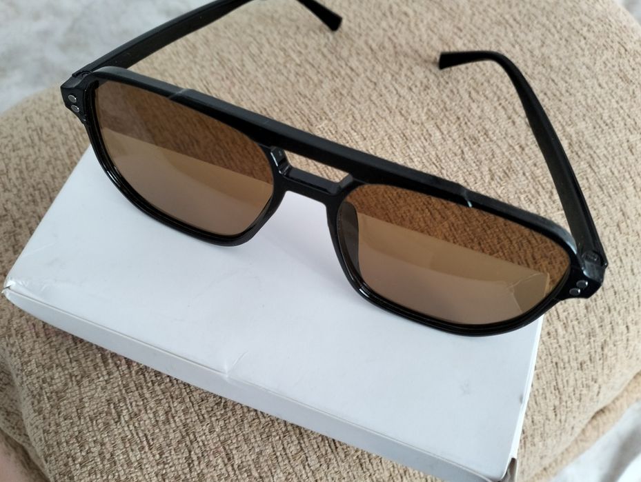 Очки солнцезащитные унисекс