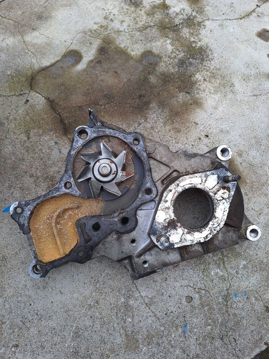 Водна помпа за тойота рав 4 2 116 дизел