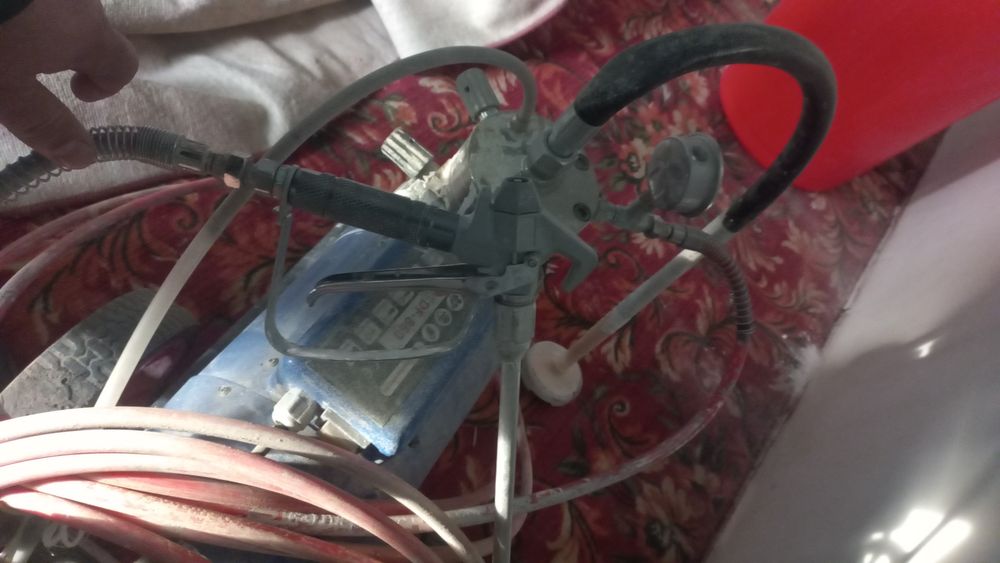 Безвоздушний краскапулт