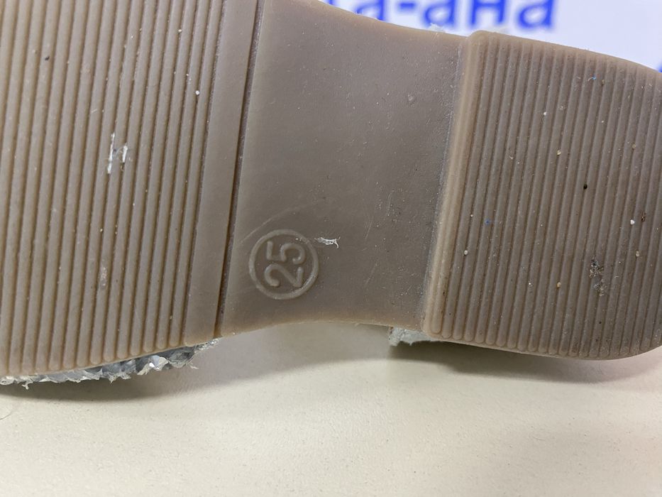 Продам туфли детские 25р