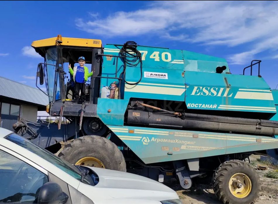 Продам комбайн Есиль