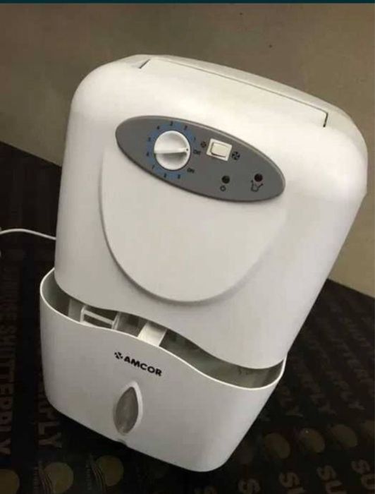 Влагоабсорбатор влагоуловител,перфектно състояние работи като нов