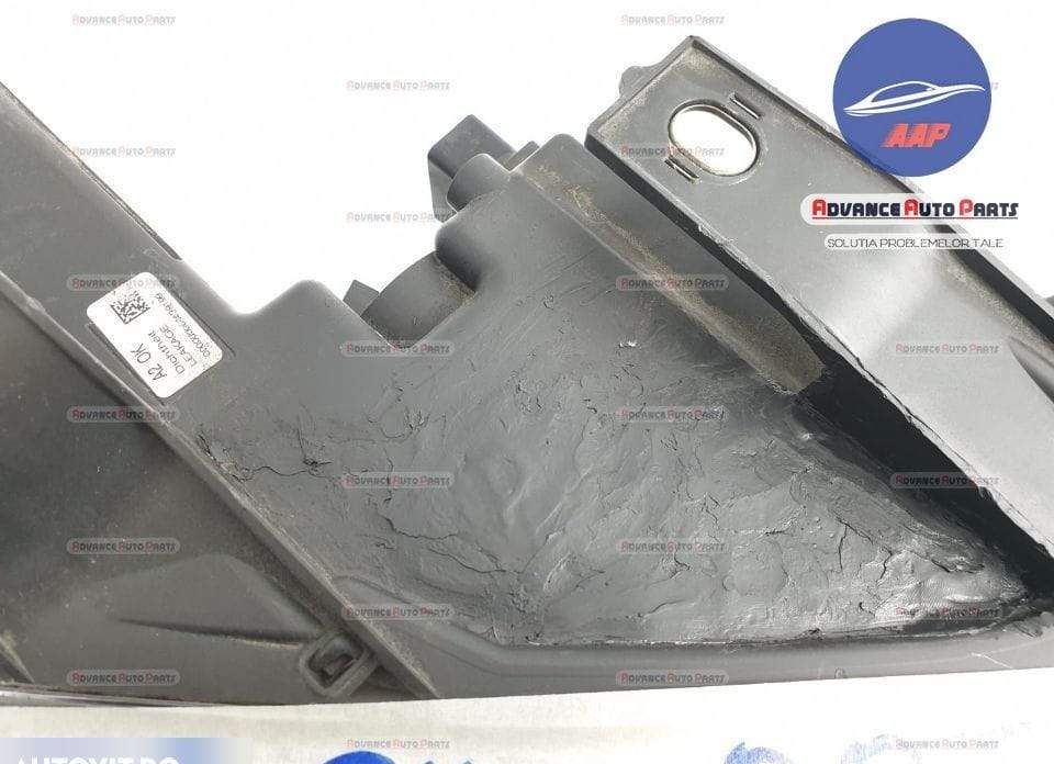 Фар дясно - оригинален халогенен, в добро състояние Ауди / Audi Q3 8U