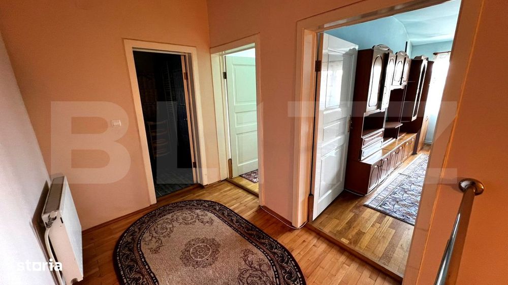 Casa de vanzare 7 camere, 300 mp utili, teren 839 mp, zona centrala