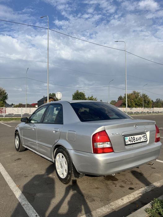Продам Mazda Familia