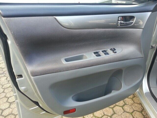 тойота авенсис версо 2,0 ди фор ди 116кс. 2004г. TOYOTA AVENSIS VERSO