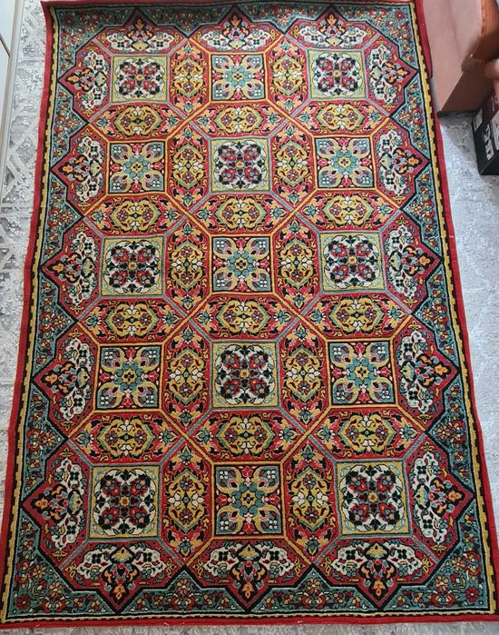 Ковер шерстяной с узором